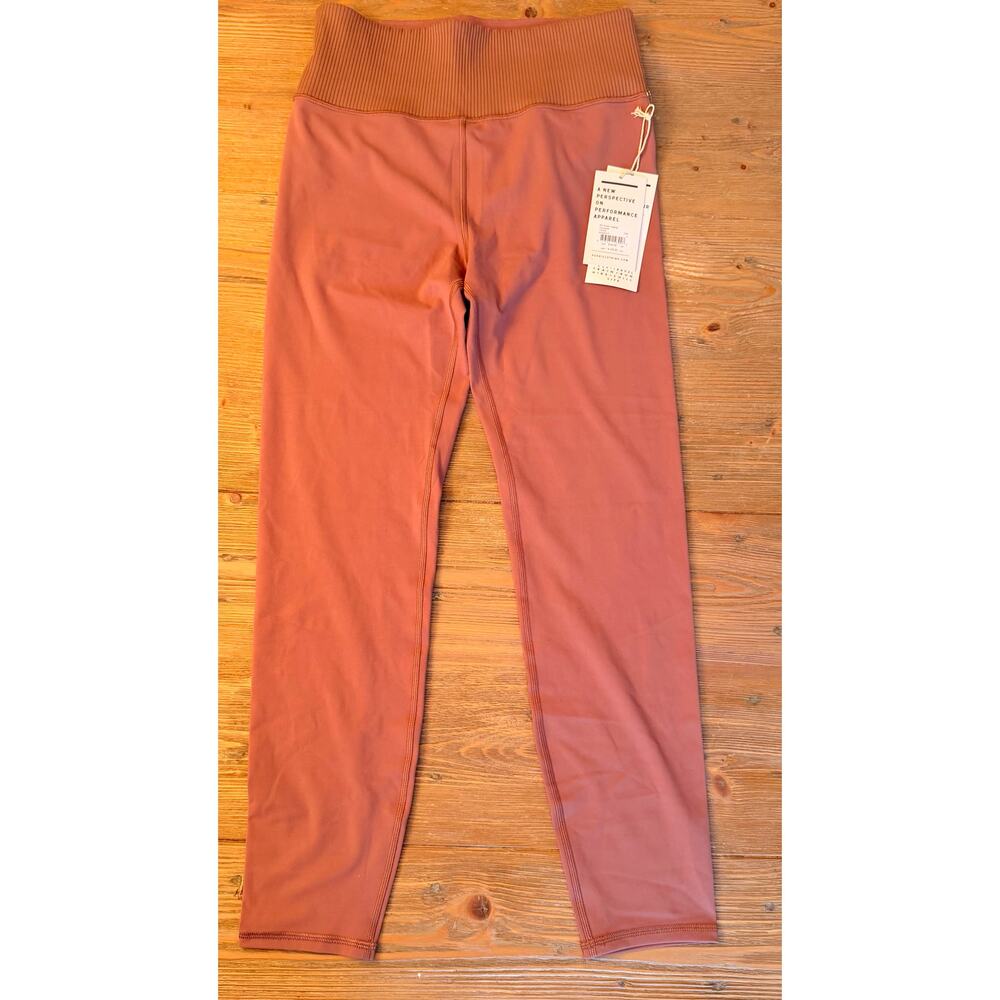 Vuori Studio Legging Terracotta High Rise Size L NWT